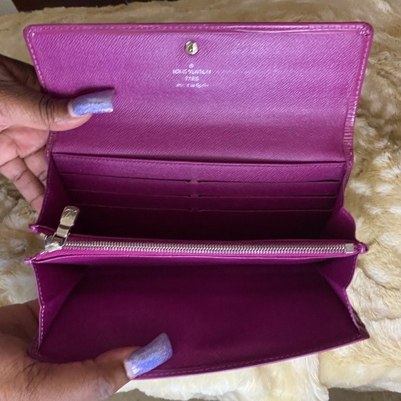 Louis Vuitton Portefeuille Sarah Epi Wallet - Picture 9 of 12